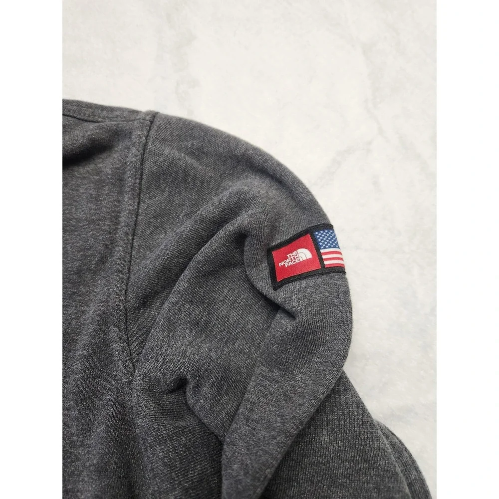 The‎ North Face Hoodie Mens Small Gray USA Flag Logo Graphic Fleece Pullover